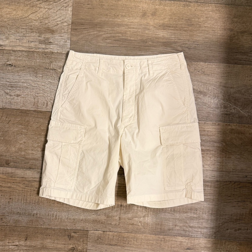 Uniqlo Cream Cargo Shorts